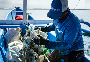 Customize Your Look With The Latest Rage - 4ocean Jewelry!