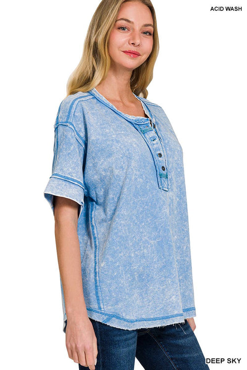 42POPS - `.Washed Raw Edge Detailed Button Closure Top