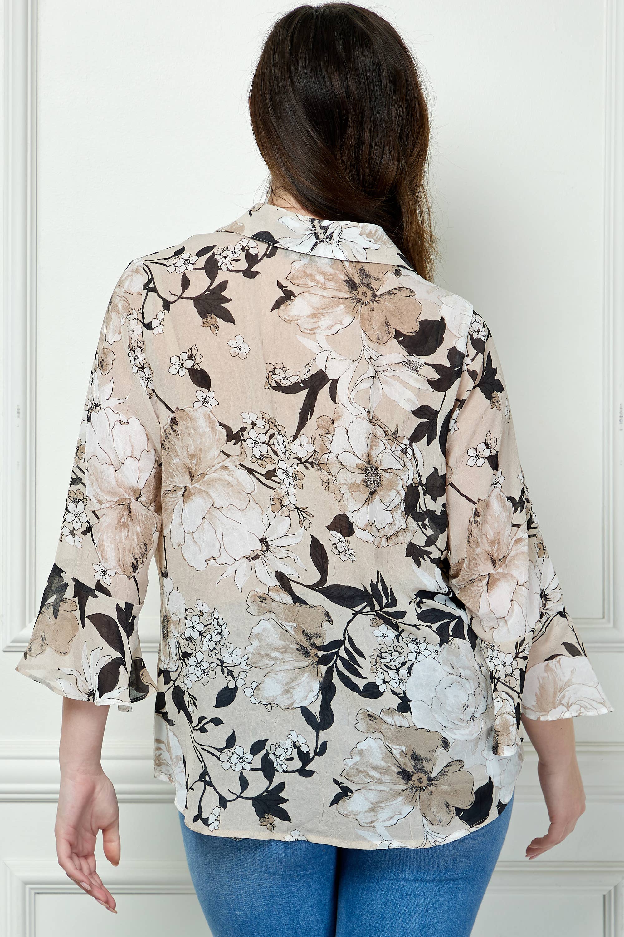 Winslow Collection - PLUS SIZE ROMANTIC FLAIR BUTTONED BLOUSE