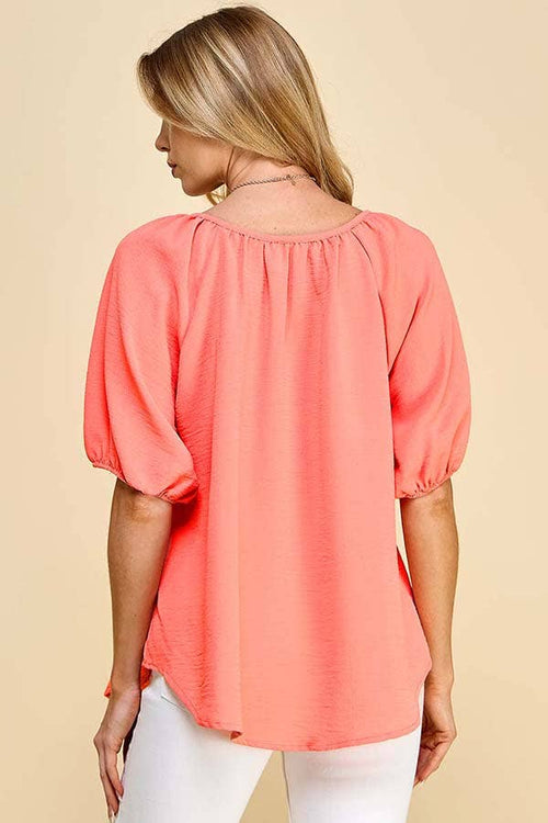 Shopin LA - ST4082D - WOMEN SOLID PUFF SHORT SLV WOVEN TOP W TIE DETAIL