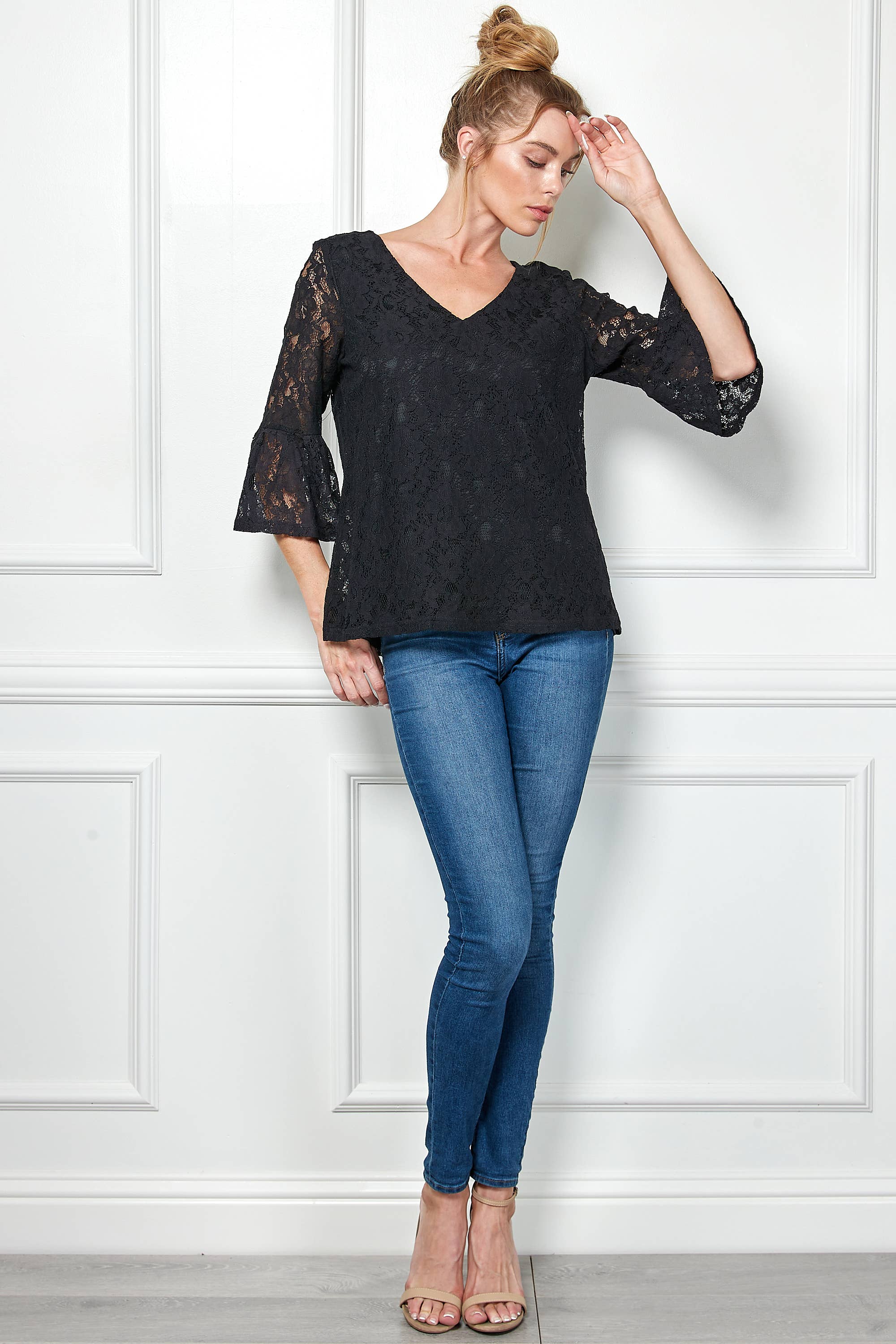 Winslow Collection - V NECK ELBOW SLEEVE LACE TOP G9018250P