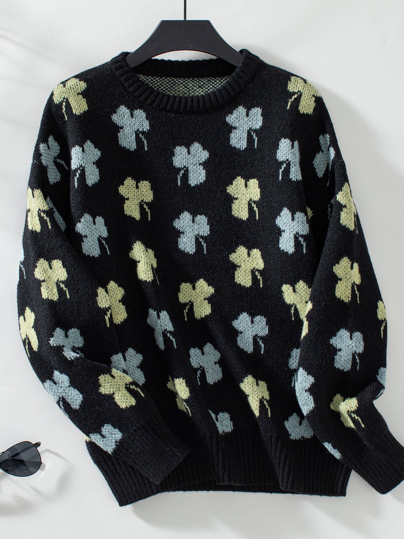 Hope & Sunshine - Clover Pattern Knit Pullover Sweater