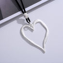Ole - Hollow Heart Shaped Necklace