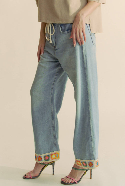 Davi & Dani - CROCHET TRIM STRAIGHT LEG DENIM JEANS
