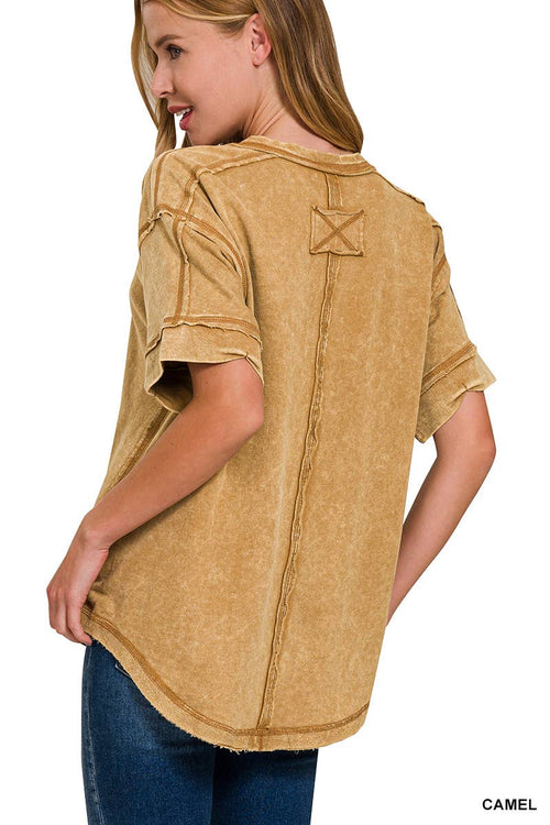 42POPS - `.Washed Raw Edge Detailed Button Closure Top