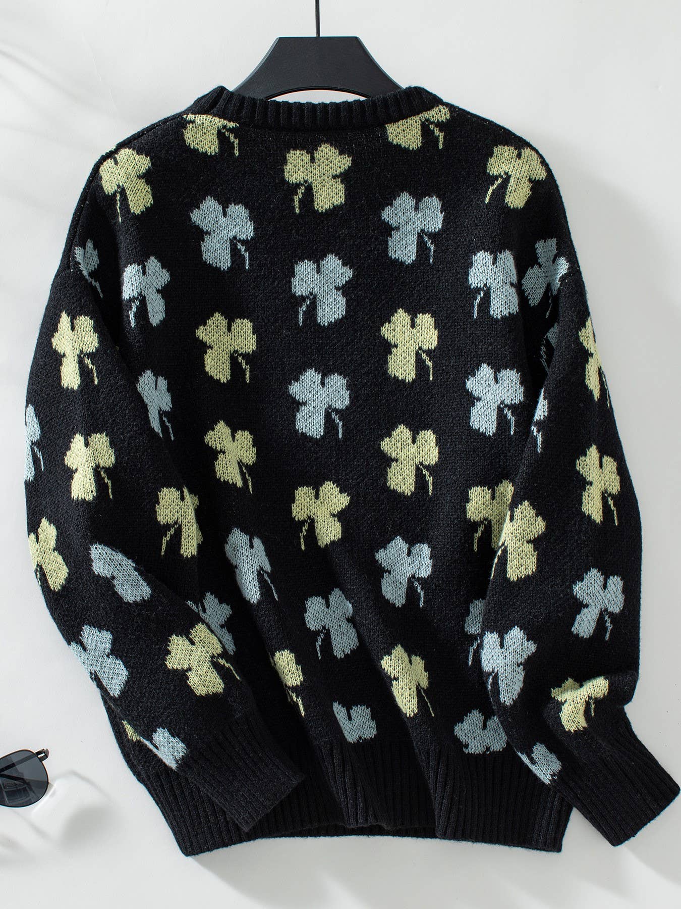 Hope & Sunshine - Clover Pattern Knit Pullover Sweater