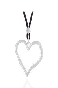 Ole - Hollow Heart Shaped Necklace