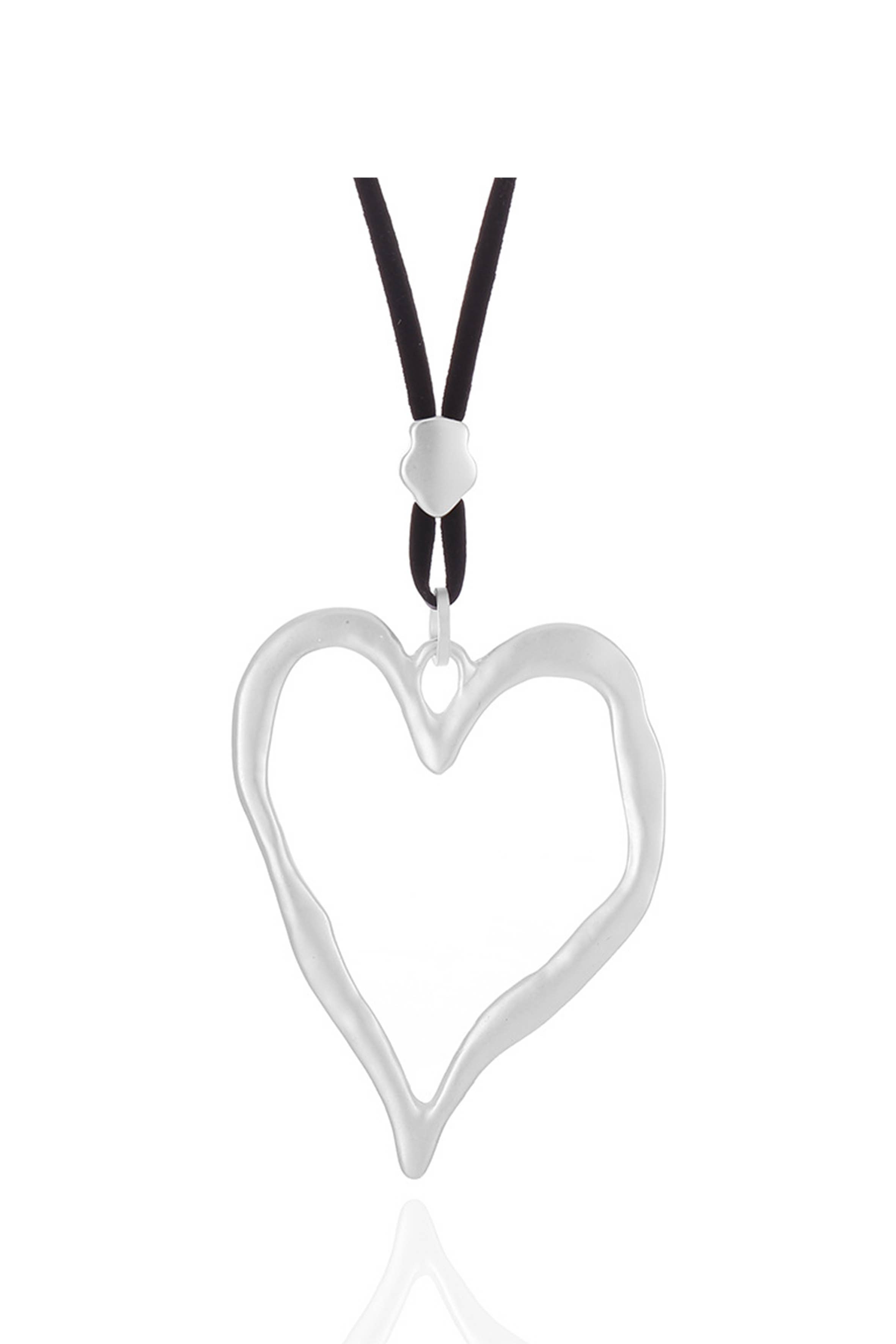 Ole - Hollow Heart Shaped Necklace