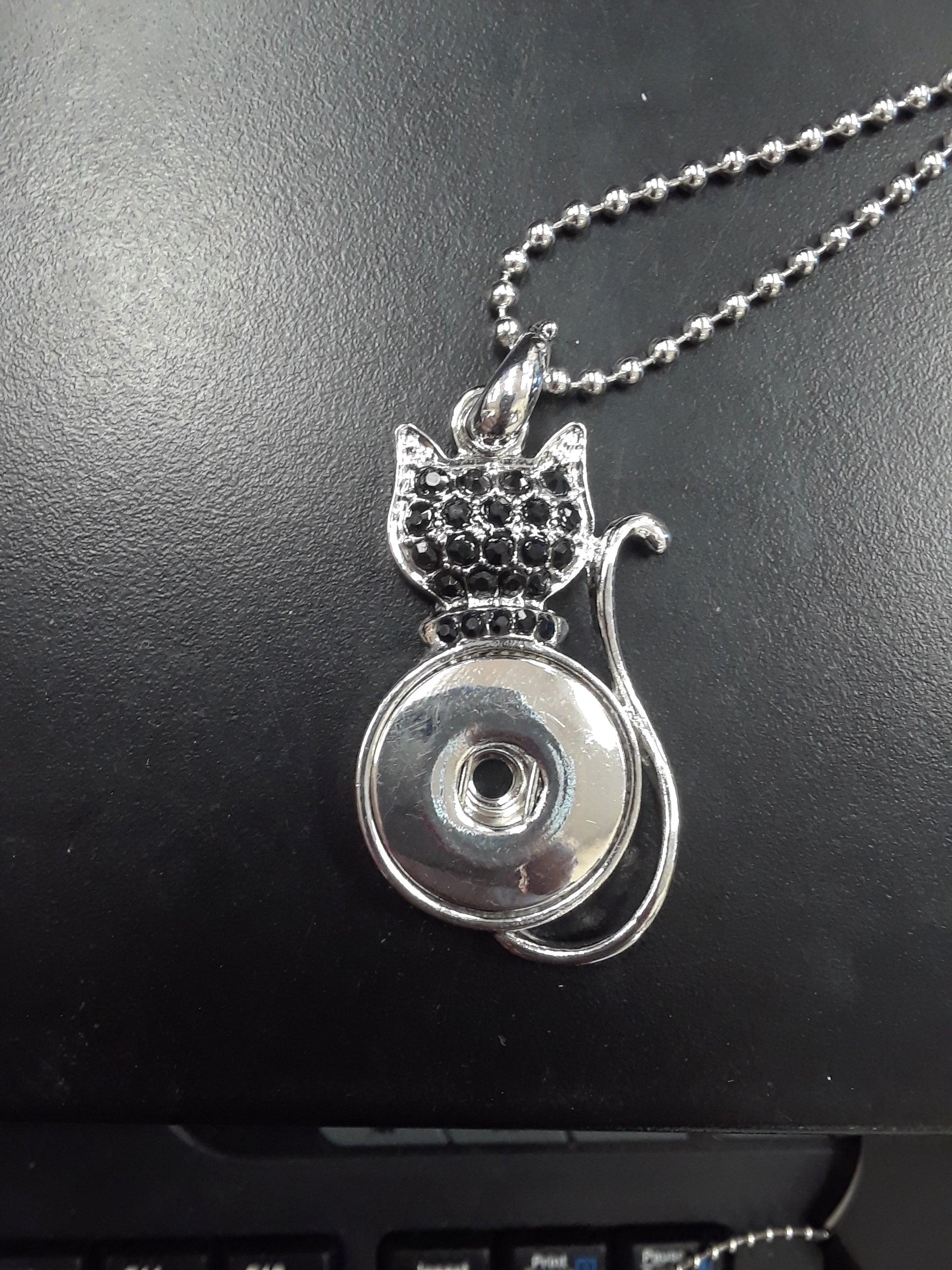 Stainless Steal Ball  Silver & Black Beaded Cat Sandy Snap