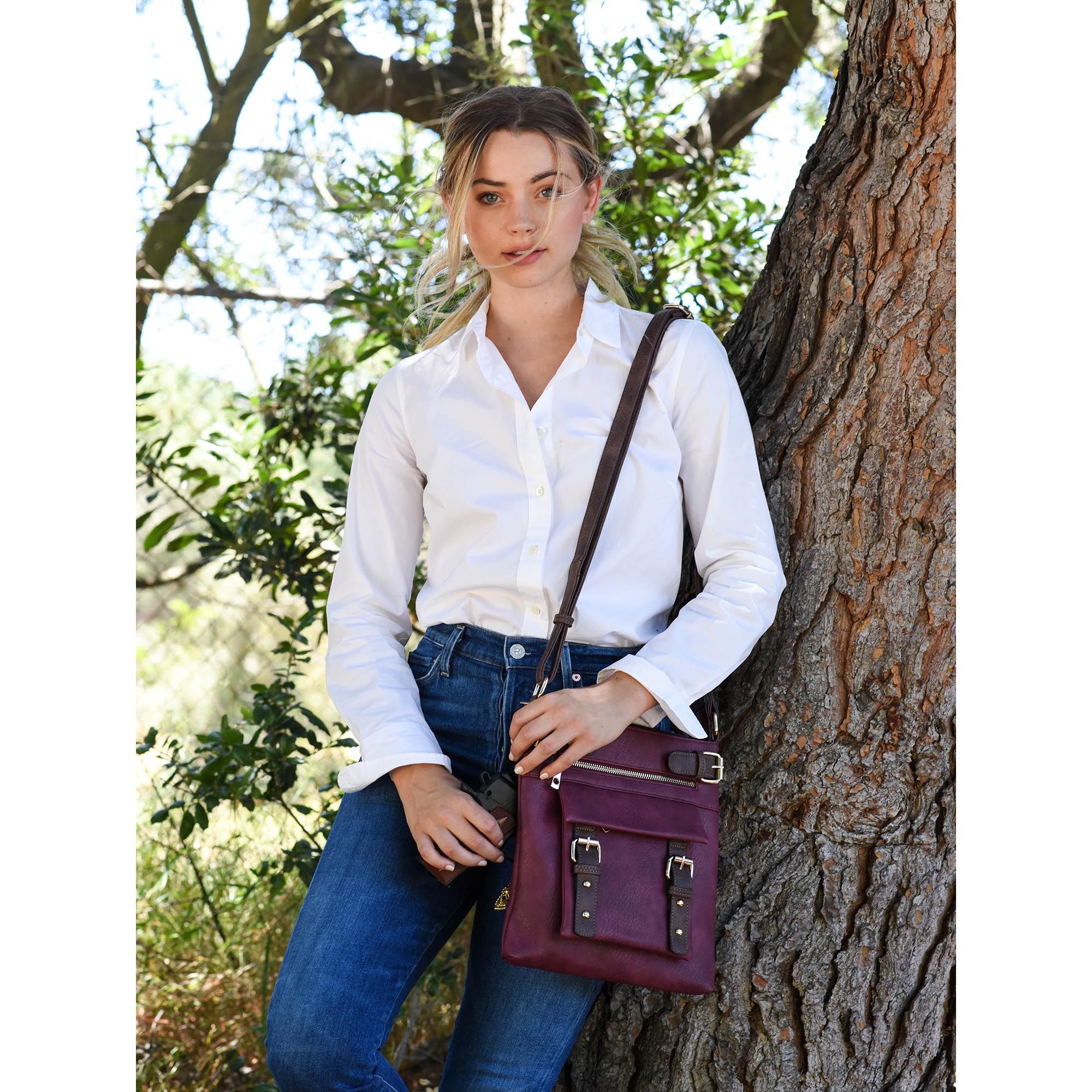 Jessie & James Hannah Concealed Carry Lock & Key Crossbody
